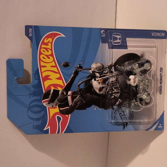 D2 Hot Wheels  Honda Monkey Z50 - Picture 1 of 3